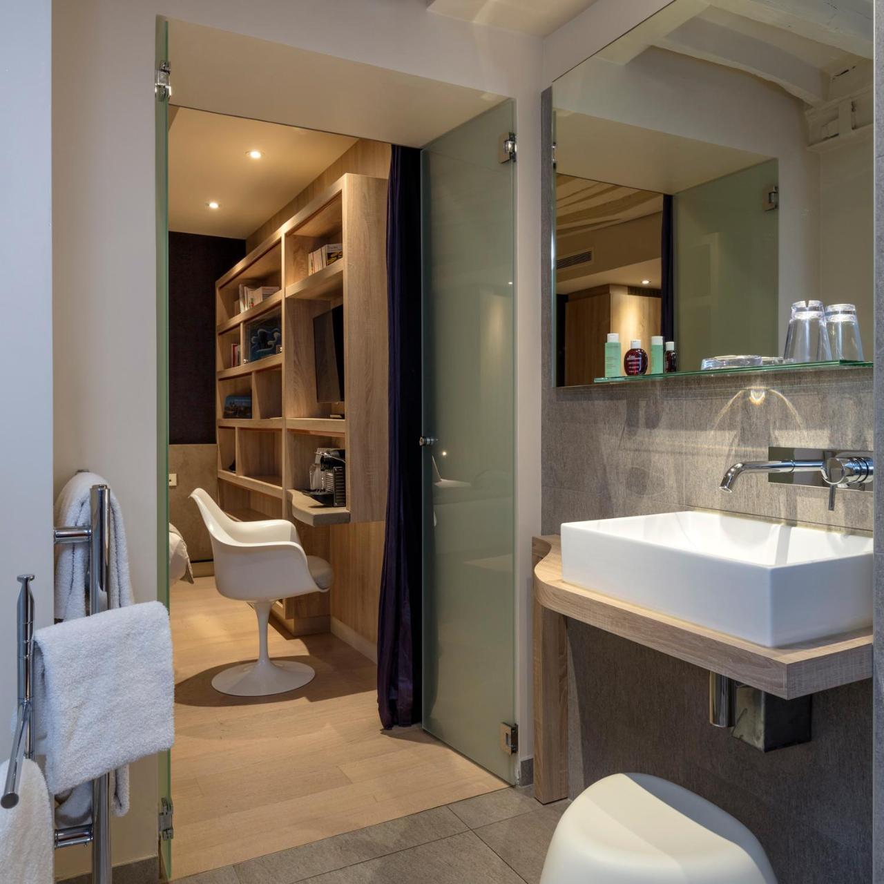 Hotel De Lille - Saint-Germain Des Pres Paris Luaran gambar